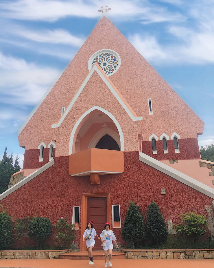 Khám phá nét đẹp của nhà thờ Domaine De Marie Đà Lạt - Hình 8
