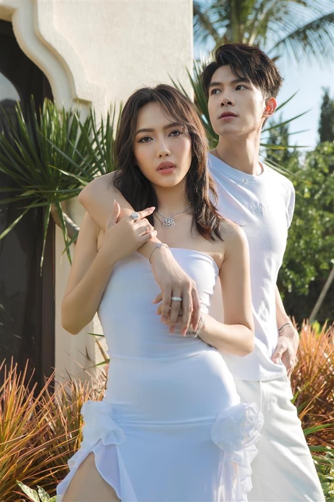 Không gian cưới Diệu Nhi - Anh Tú đơn giản vẫn ghi điểm - Hình 1