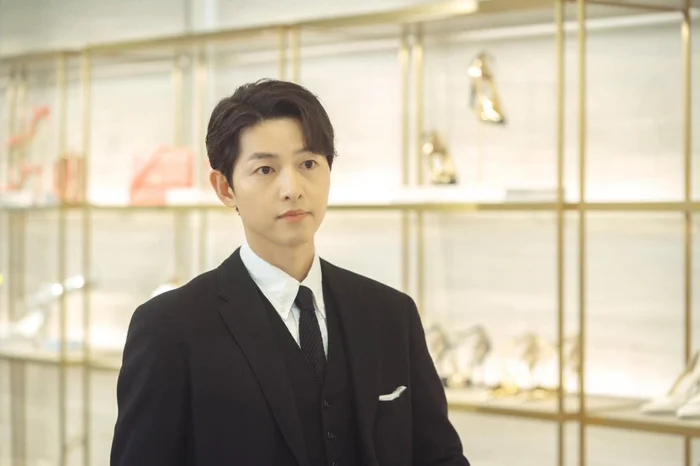 Lê Anh Tôn - Nam diễn viên gốc Việt xin lỗi vì đóng phim có Song Joong Ki, CĐM liền mỉa mai - Hình 5