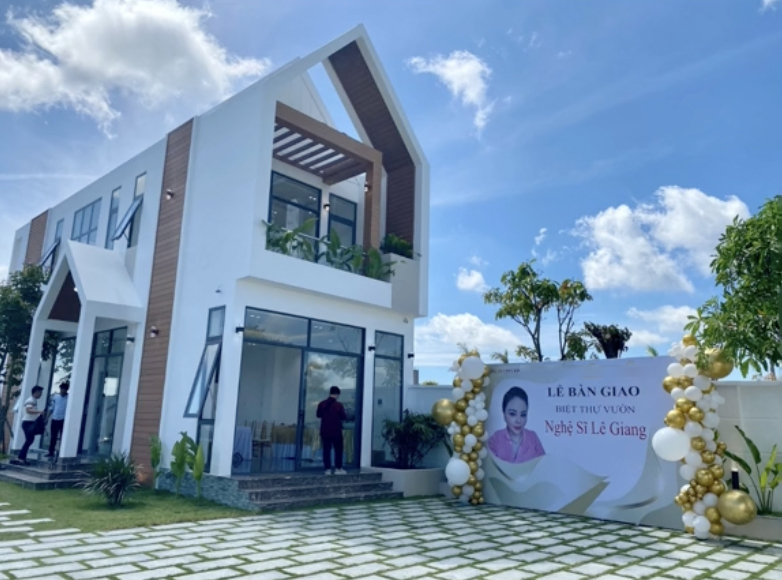 Lê Giang ưng bụng Tuấn Dũng, hết bênh vực đến dẫn về biệt thự vườn - Hình 8