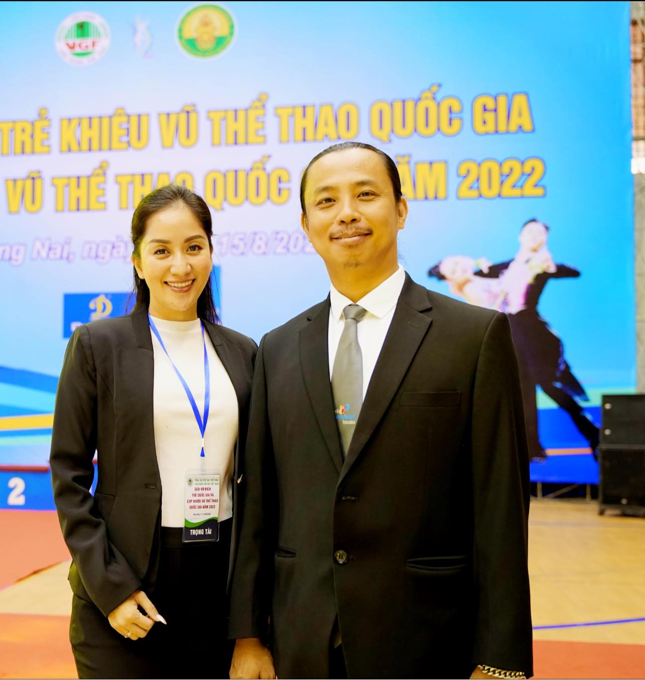 Lý Hùng phong độ tuổi 53, Khánh Thi nhắn nhủ đặc biệt đến Chí Anh - Hình 2