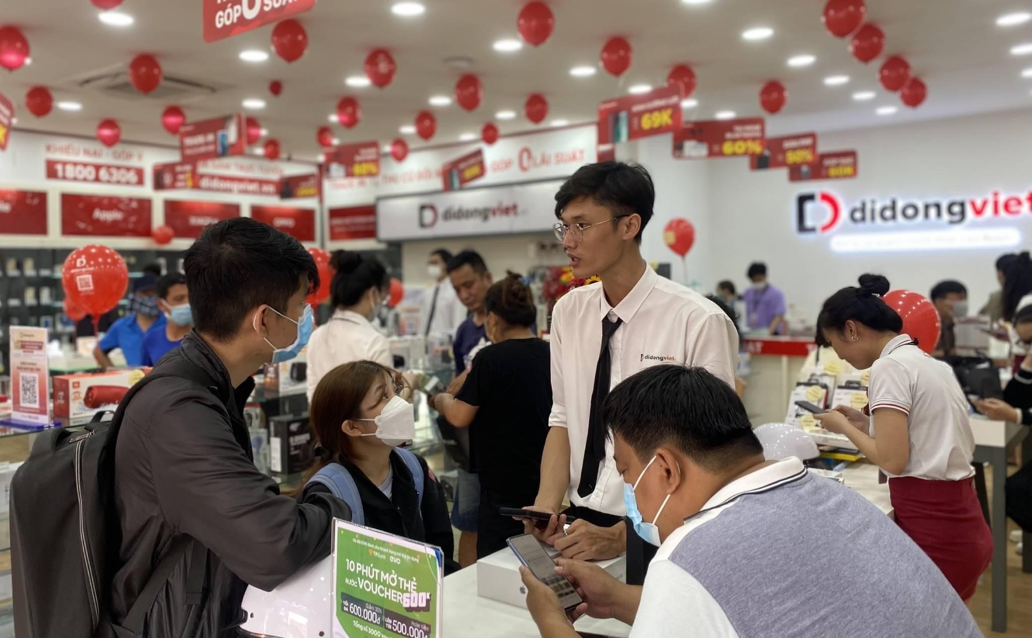 Mở đặt cọc iPhone 14 series - Dòng Pro, Pro Max cháy hàng - Hình 5