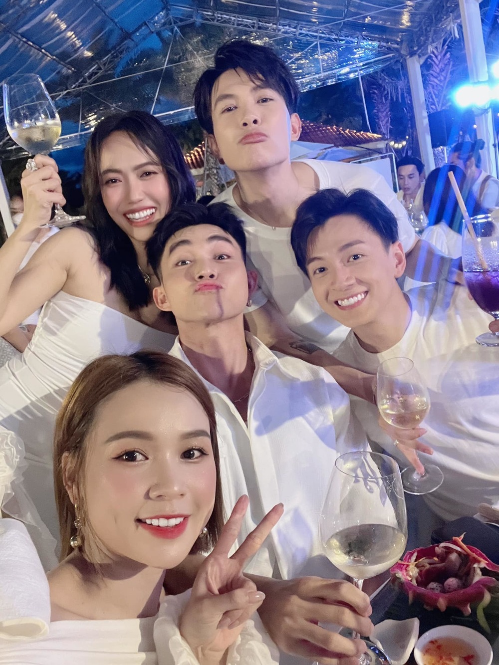 Ngô Kiến Huy, Jun Phạm: Dùng cả thanh xuân đi chạy show đám cưới - Hình 6