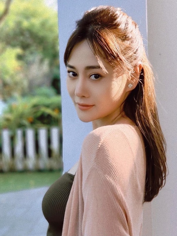 Phương Oanh khẳng định không làm trái lương tâm mà khóa trang cá nhân - Hình 1