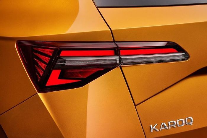 Skoda Karoq 2022 - SUV nhập khẩu châu Âu sắp về Việt Nam có gì? - Hình 5