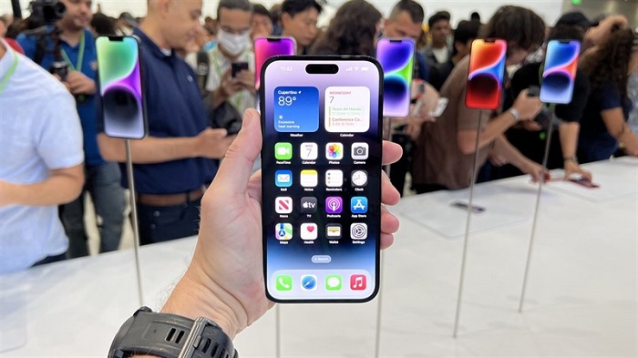So sánh iPhone 14 Pro Max và iPhone 13 Pro Max: Màn hình mới, chip mới, camera mới,... đã xứng đáng để nâng cấp? - Hình 3