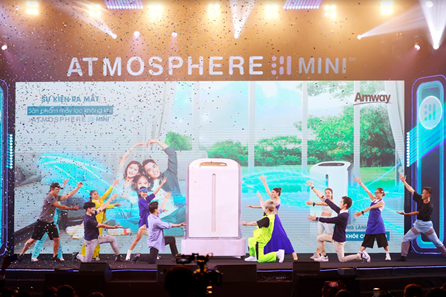 song khoe chu dong voi may loc khong khi atmosphere mini tu amway dbf 6686023