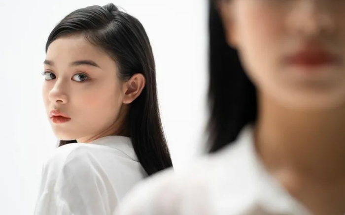 Tập hồ sơ chị chồng để quên khiến tôi lặng người - Hình 1