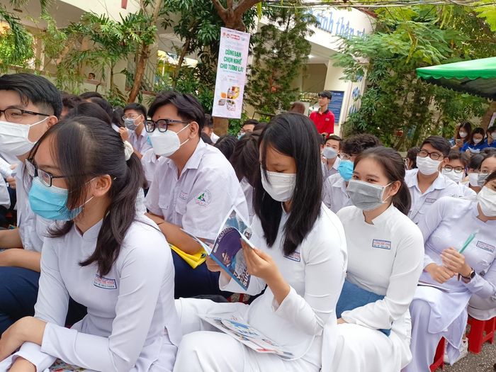Tư vấn chọn nghề cho tương lai cho hơn 800.000 học sinh tại 26 tỉnh, thành - Hình 2