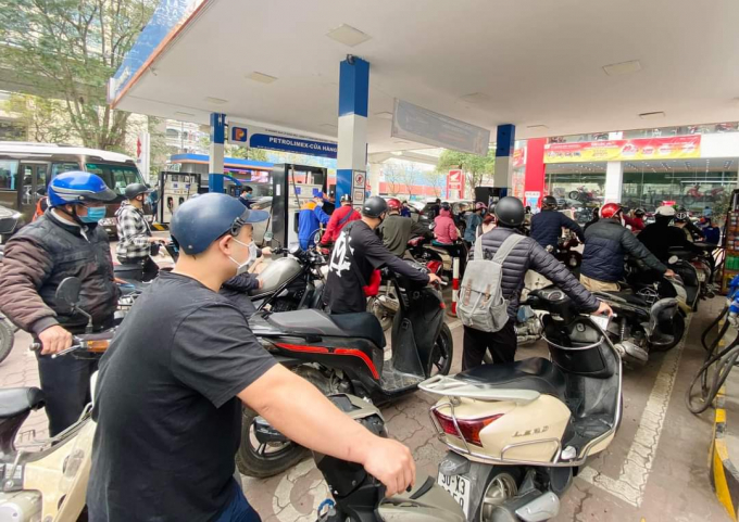 Miền Nam thiếu xăng dầu trầm trọng, đại diện nói rõ lý do, hy vọng người dân thông cảm chờ đợi - Hình 6