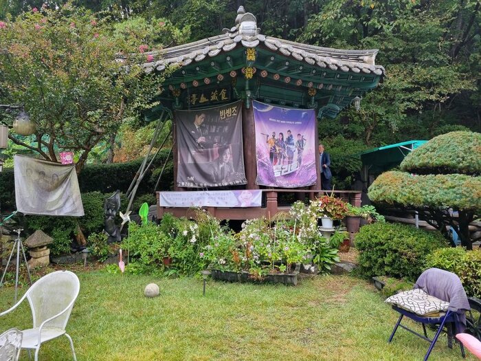 Song Hye Kyo mải mê yêu đương đàn em nhà giàu, Song Joong Ki chăm chỉ, liên tục đạt thành tích khủng - Hình 5