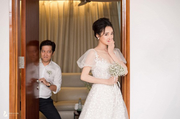 Trấn Thành 'trượt tay' để lộ ảnh Trường Giang 'tâm sự' lạ với 1 mỹ nhân tại đám cưới Diệu Nhi - Hình 7