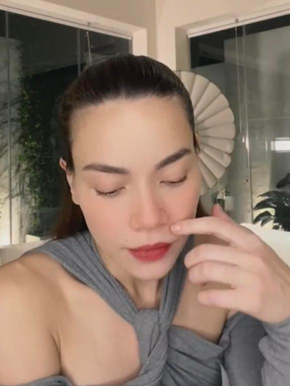 Hà Hồ thất thần trên livestream, buồn bã nói về vụ trộm và tình hình sức khỏe, sự mệt mỏi lộ rõ? - Hình 2