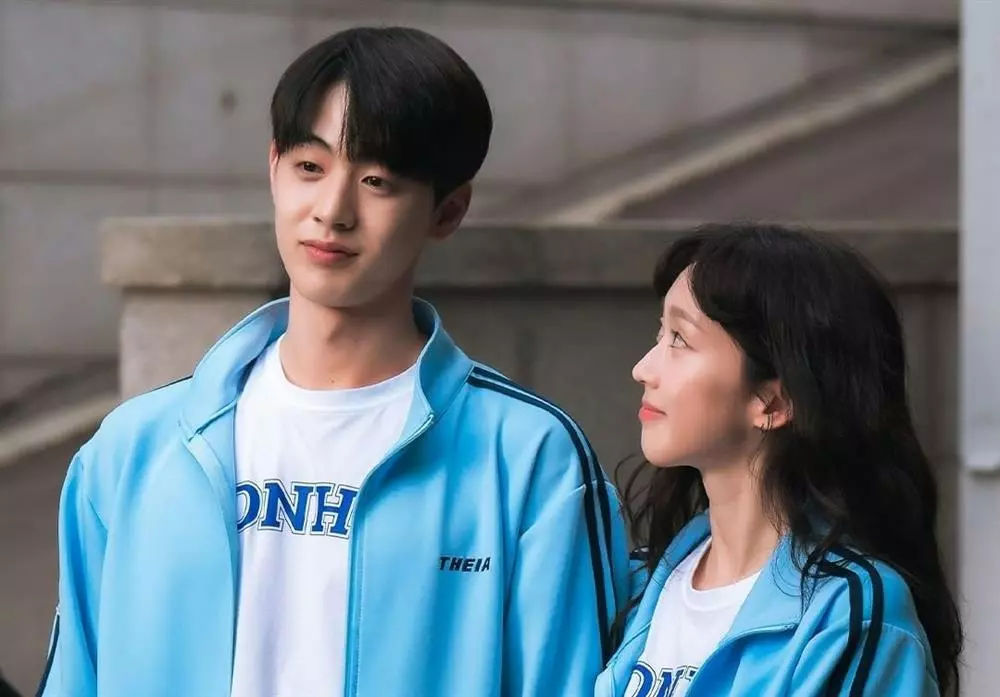 Kim Hyun Jin Cheer Up: Mỹ nam Hàn bị tẩy chay vì quá đẹp trai, chiếm hết hào quang của nam chính - Hình 4