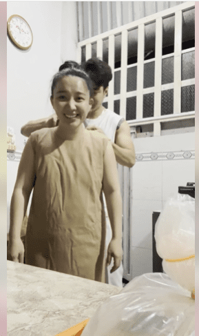 Lê Dương Bảo Lâm vội tặng quà chuộc lỗi với vợ hậu bị dọa đuổi ra khỏi nhà - Hình 3