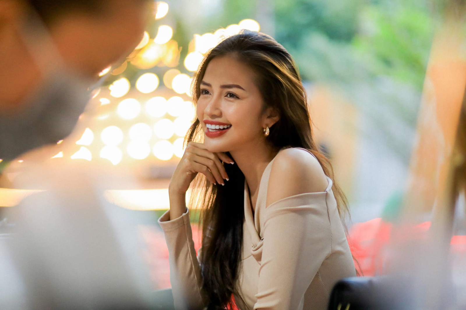Hoa hậu Ngọc Châu bỗng dưng xuống sắc, bị chê già như U60 - Hình 7