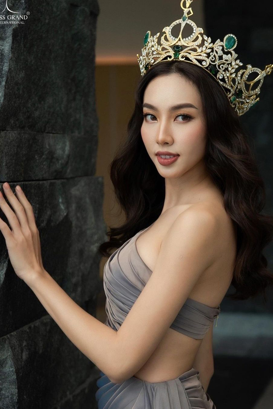 Thùy Tiên làm việc tất bật đến bạc đầu ở MGI vẫn 'hóng' đám cưới Đỗ Mỹ Linh kèm lời nhắn đặc biệt - Hình 14