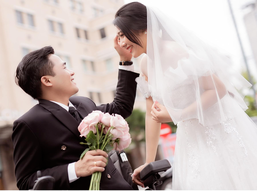 Tô Đình Khánh - 'chú rể không chân' tung bộ ảnh cưới chưa từng công bố, nhắn nhủ đến dàn khách mời - Hình 3