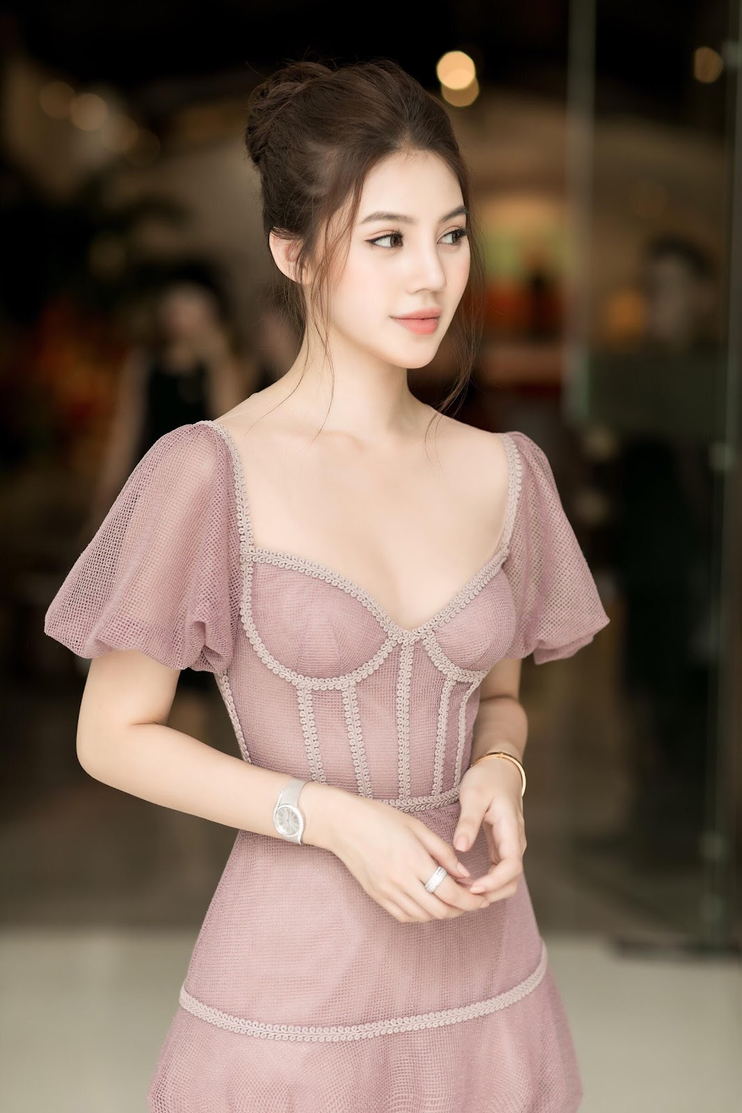 Jolie Nguyễn - Hoa hậu 'Rich Kids': Trượt dài sau ồn ào bán dâm, nương nhờ cửa Phật để bình yên - Hình 2