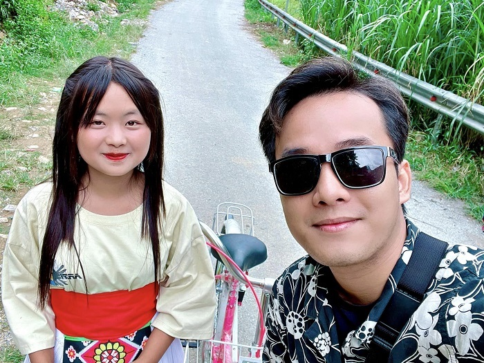 'Tiểu Màn Thầu' Hà Giang và Martin Nguyễn được 'ship' nhiệt tình bất chấp tuổi tác vì một lý do - Hình 3