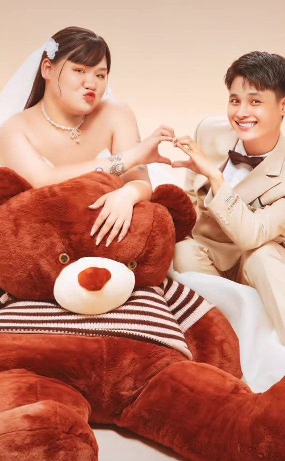 Hải Vót - Mai Kim Liên: Chuyện tình cặp đôi đũa lệch, cầu hôn giữa ngã tư đông người qua - Hình 9