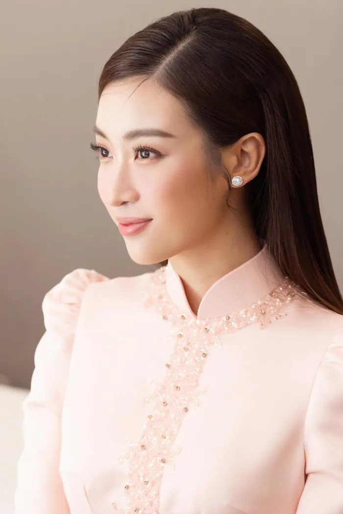 Đỗ Mỹ Linh cười tít mắt bên thiếu gia Đỗ Vinh Quang khi bước chân về nhà chồng, dàn siêu xe đổ bộ - Hình 5