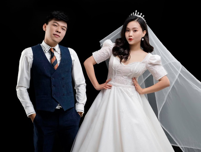 Trung Ruồi: Bị miệt thị ngoại hình, làm diễn viên hài vì quá xấu và cái kết viên mãn bên vợ xinh đẹp - Hình 8