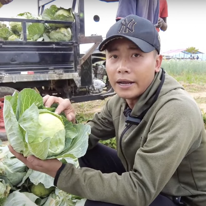 Quang Linh Vlog bị anh em Châu Phi tố chuyện bán hàng, sơ hở là tăng giá? - Hình 7