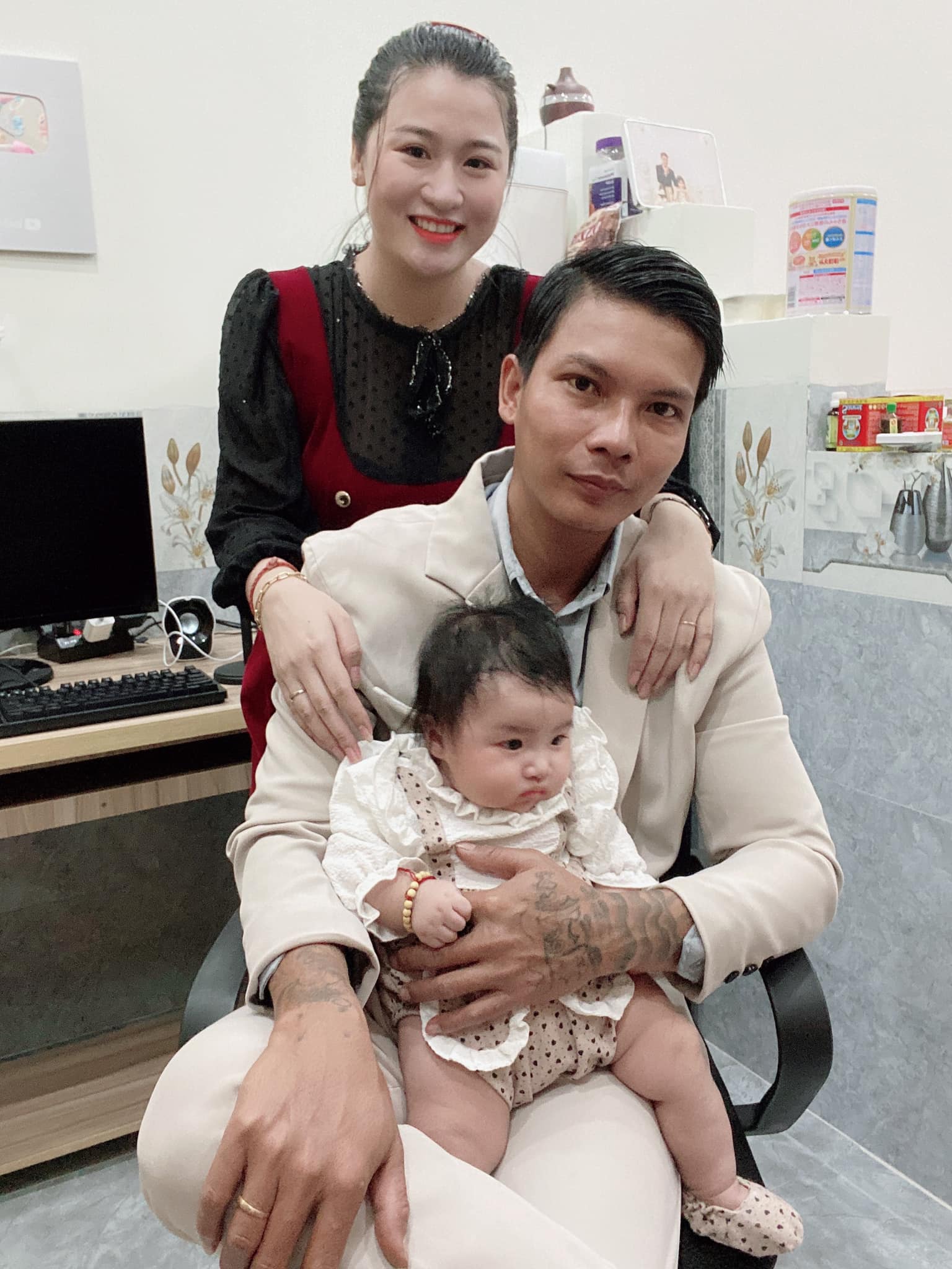 Vợ Lộc Fuho lộ khuôn mặt mệt mỏi, chấp nhận ra đi tay trắng giữa nghi vấn rạn nứt hôn nhân - Hình 13