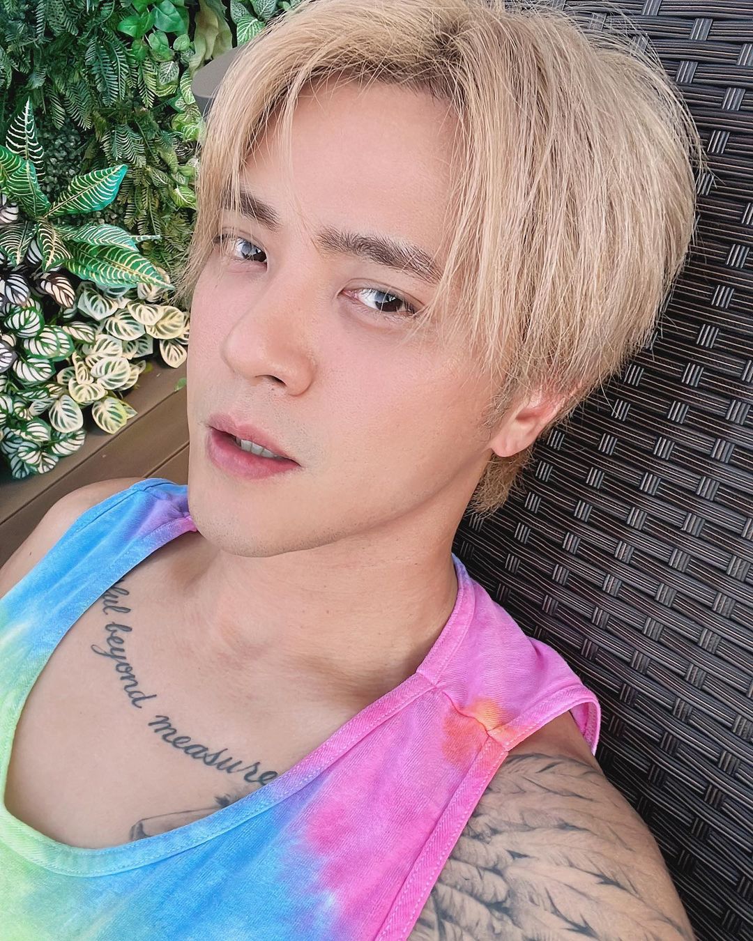 La Chí Tường bị ăn gạch vì đạo nhái trắng trợn Lisa sau scandal lăng nhăng, quan hệ tập thể - Hình 7