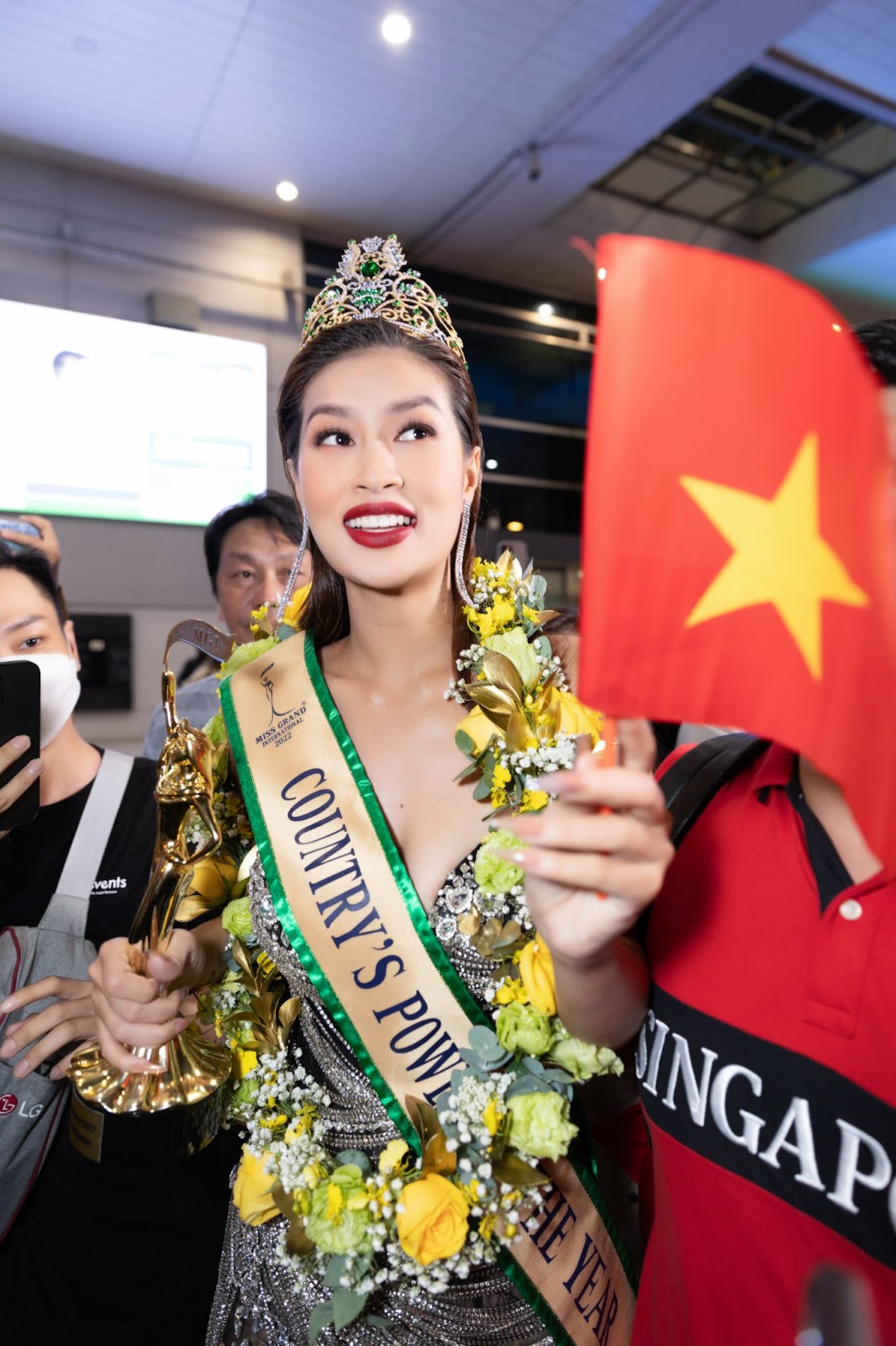 Siêu mẫu Hà Anh xỉa thẳng mặt Mr Nawat vì body-shaming Thiên Ân: Mắc gì phải hạ thấp cô ấy? - Hình 5