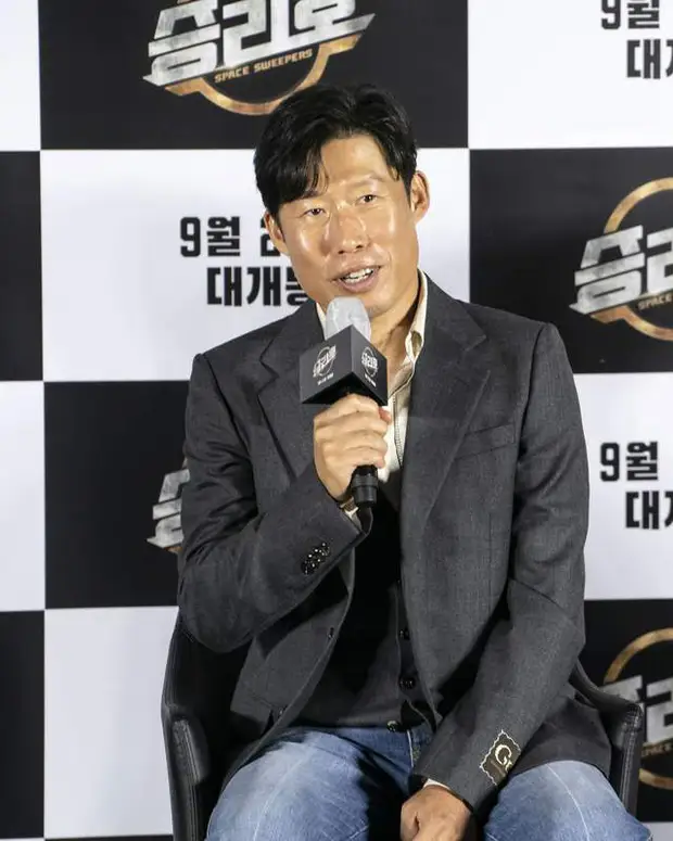 Yoo Hae Jin: Quái vật phá vỡ mọi quy tắc màn ảnh, người duy nhất đánh cắp được trái tim Kim Hye Soo - Hình 2