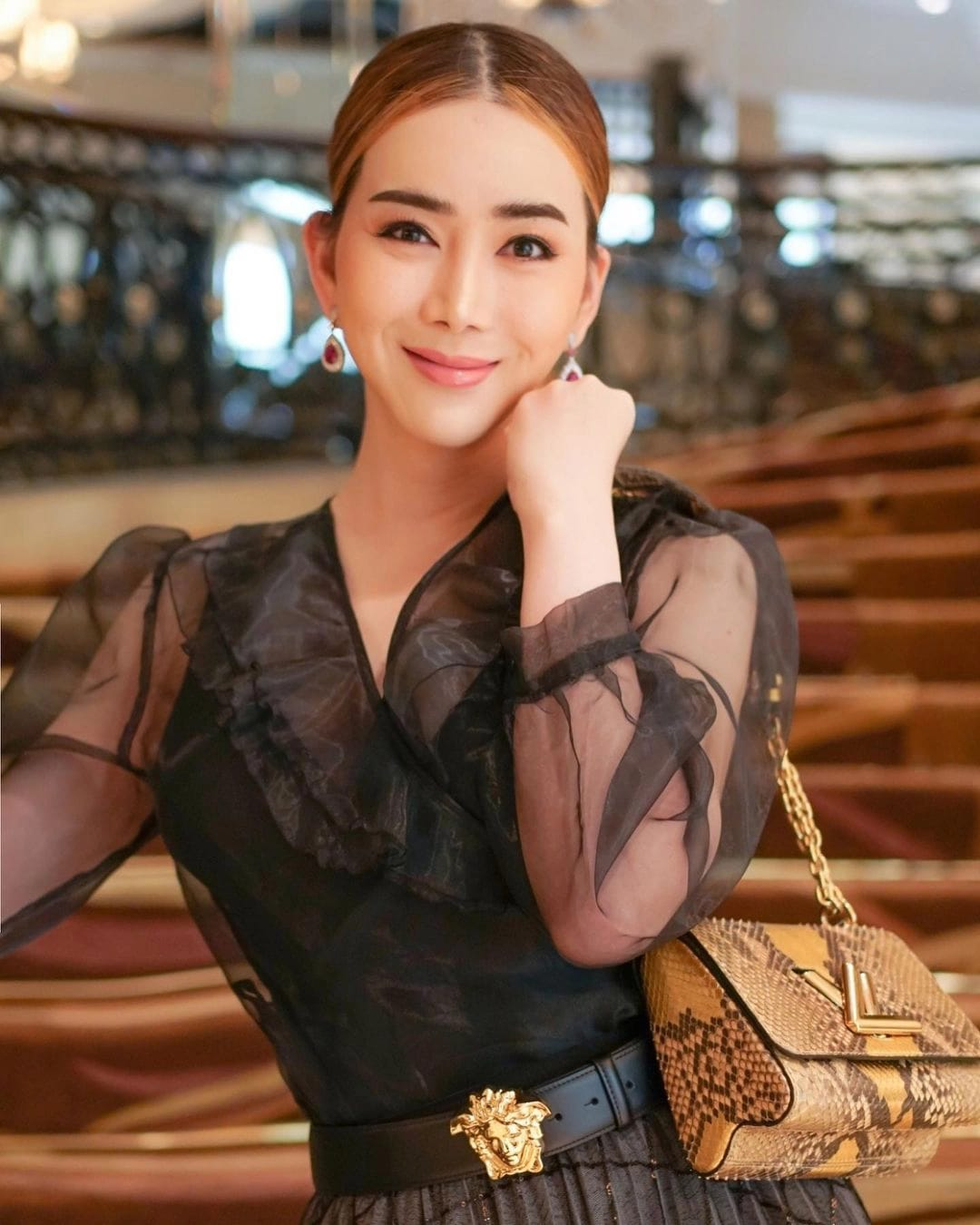 Anne Jakrajutatip - Tỷ phú chuyển giới mua lại Miss Universe: Xinh đẹp, giàu hơn cả Mr. Nawat (MGI) - Hình 5