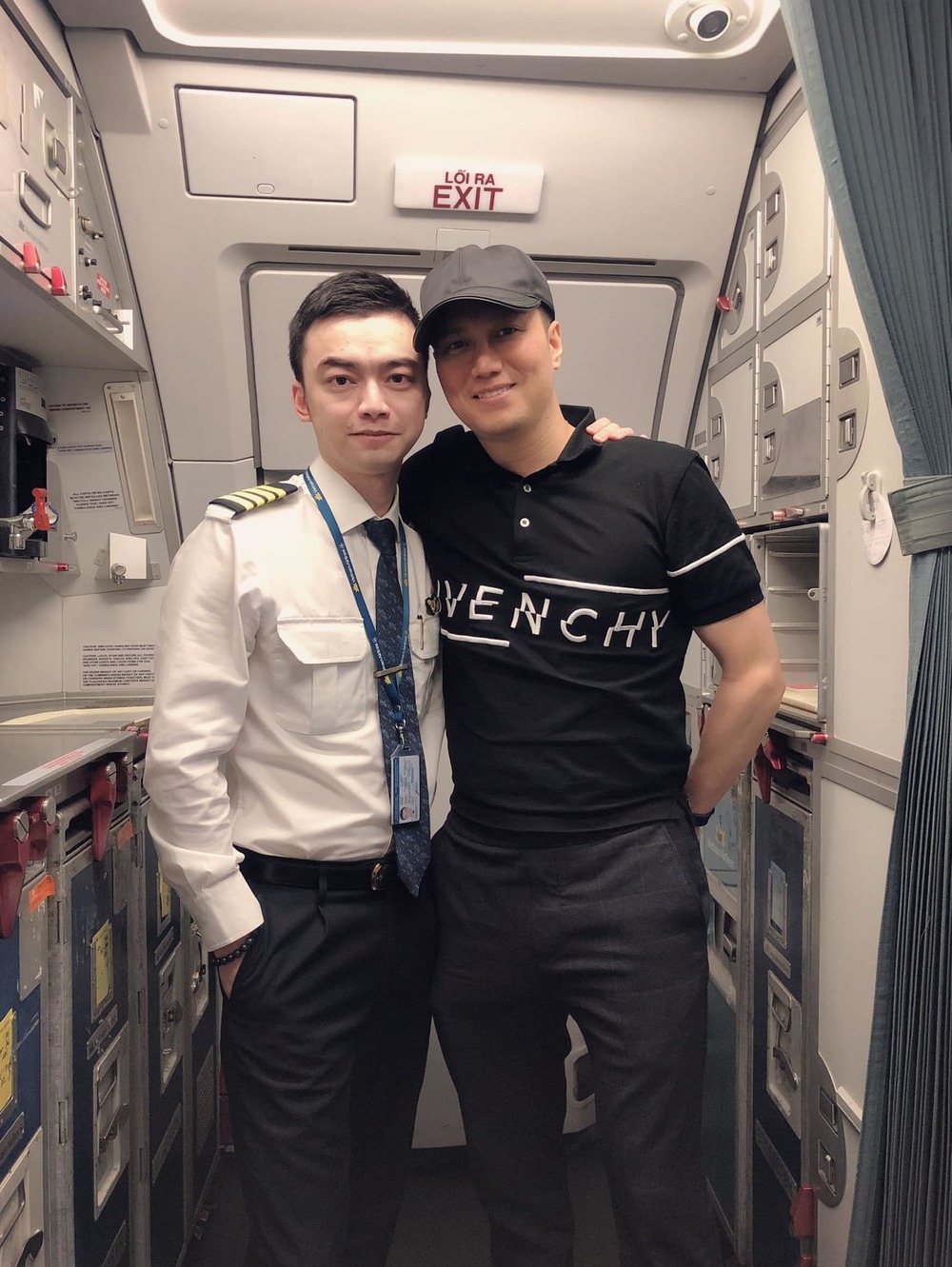 Hà Duy (Đội Đặc Nhiệm Nhà C21): Mối tình khó hiểu với Âu Hà My, điêu đứng vì ồn ào lộ ảnh 'hot' - Hình 15