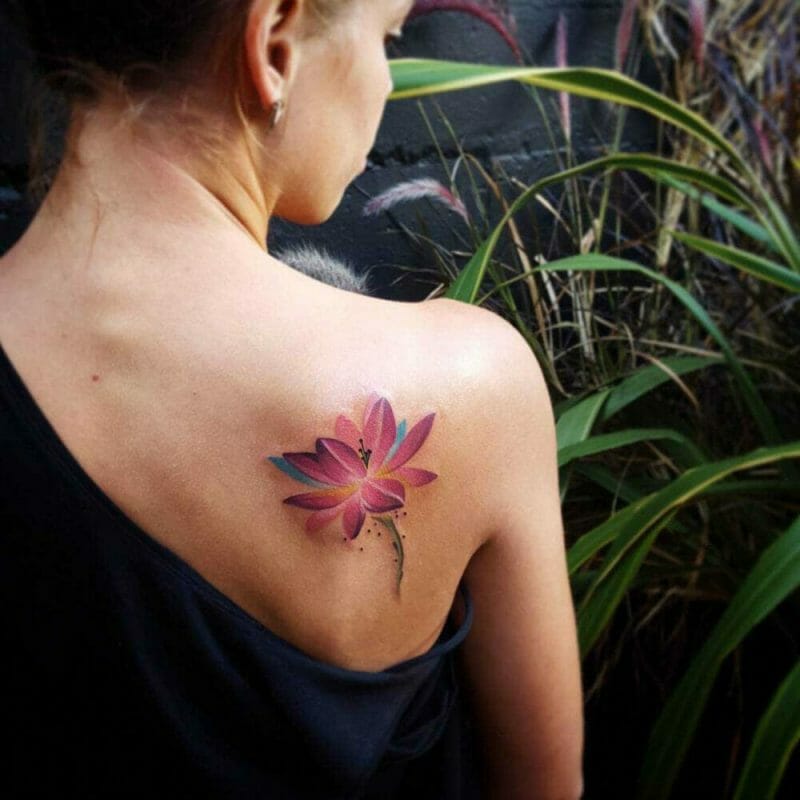 Ý nghĩa hình xăm hoa sen trong bộ môn tatoo mini là gì?