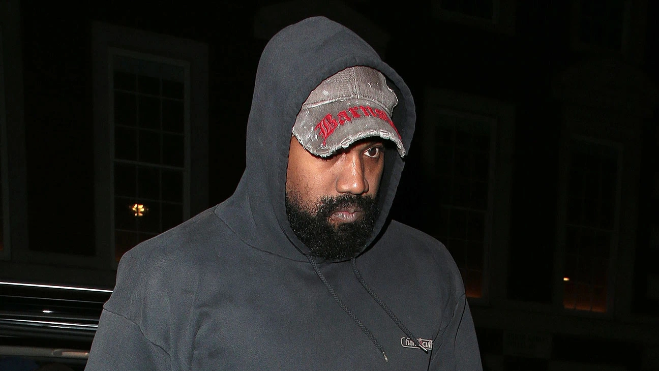 Kanye West đối mặt với tương lai bất ổn sau khi mất 2 tỷ USD bởi loạt phát ngôn gây sốc - Hình 2