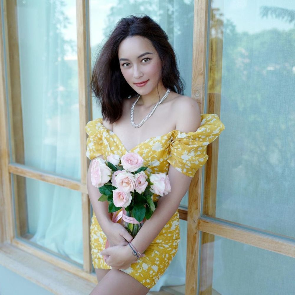 Bee Namthip: Chị đại showbiz bị tẩy chay vì làm hồ ly tinh giật chồng, khiến chính thất uất nghẹn - Hình 2