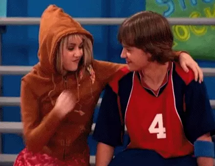 Anh trai Hannah Montana sau hơn 15 năm: Cuộc sống viên mãn dù sự nghiệp khó tỏa sáng - Hình 1