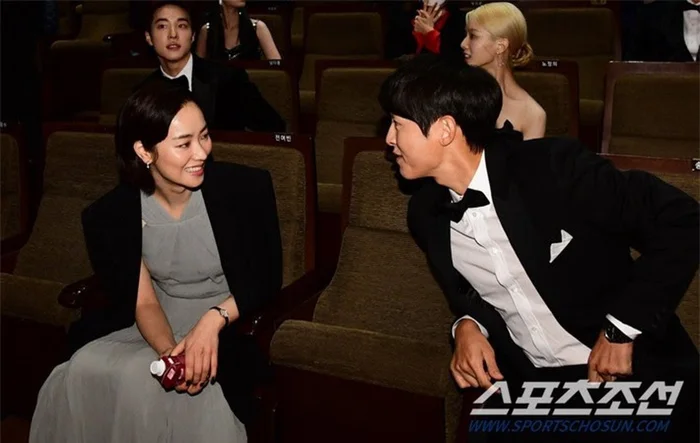 Song Joong Ki vỡ mộng vì tình tin đồn đã có người mới, Song Hye Kyo có cơ hội quay về với chồng cũ? - Hình 4