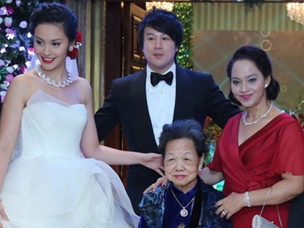 Thanh Bùi hiếm hoi để lộ thông tin bí ẩn về người vợ kín tiếng, nghi vấn dính vào lùm xùm - Hình 1