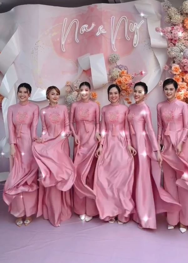 HOT: Hoa hậu Lê Âu Ngân Anh bí mật tổ chức lễ vu quy tại nhà riêng, tình tứ bên chồng MC - Hình 3