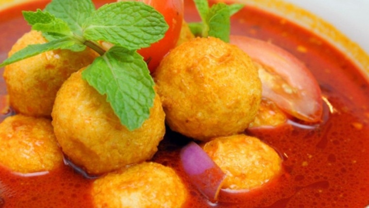 Cách nấu cá viên cà ri ngon mê li cho cả nhà - Hình 1
