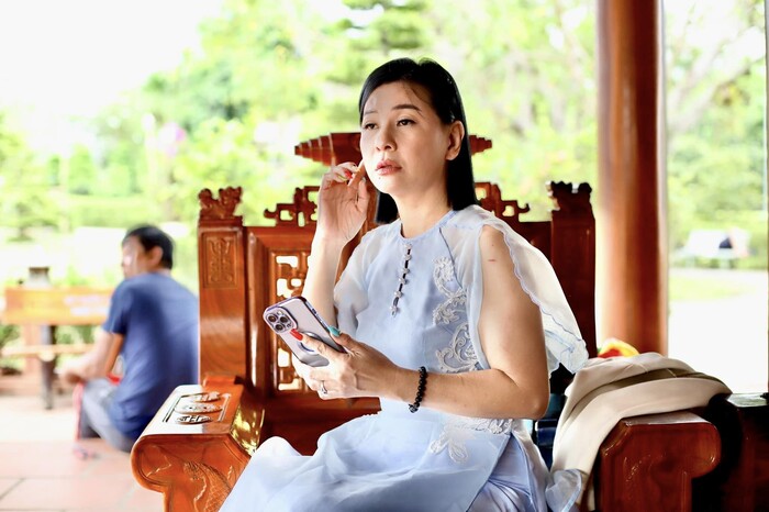 Cát Phượng để lộ nhẫn đính hôn, một chi tiết kỷ niệm tình yêu với Kiều Minh Tuấn cũng bị soi ra - Hình 6