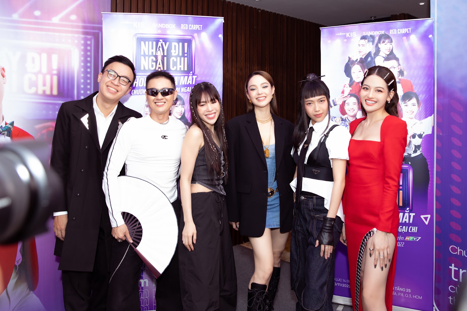 Diệu Nhi tái xuất chạy show liên miên sau đám cưới, nhan sắc gây chú ý khi đọ dáng cùng Minh Hằng - Hình 1