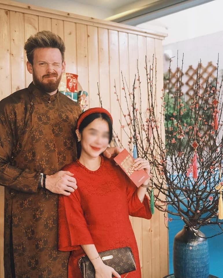 Elly Trần tiếp tục tố chồng cũ và người tình đưa các con leo núi nguy hiểm, hé lộ chi tiết cực sốc - Hình 4