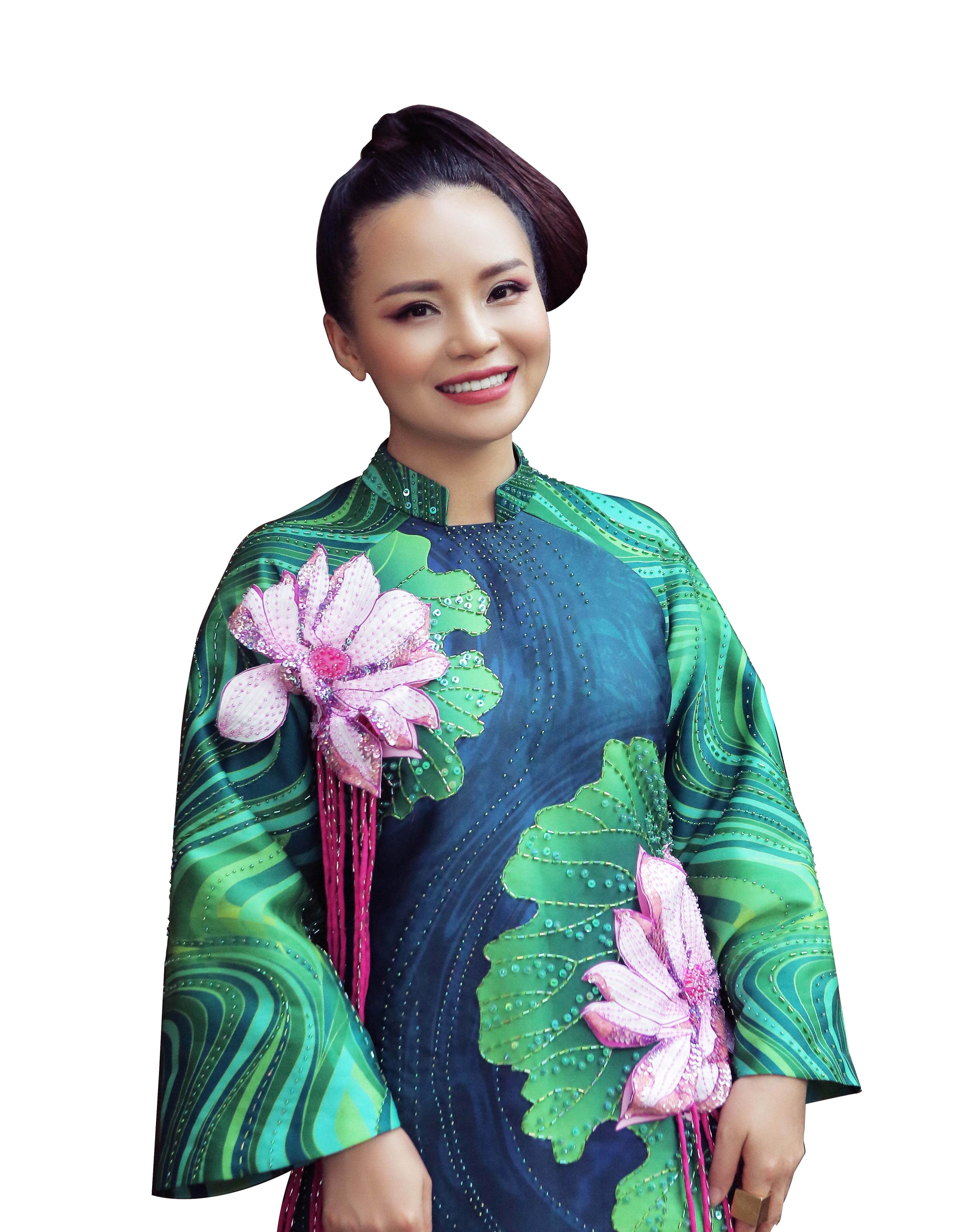 Hé lộ các mẫu áo dài của 3 NTK lần đầu diễn tại tuần lễ thời trang - Hình 6