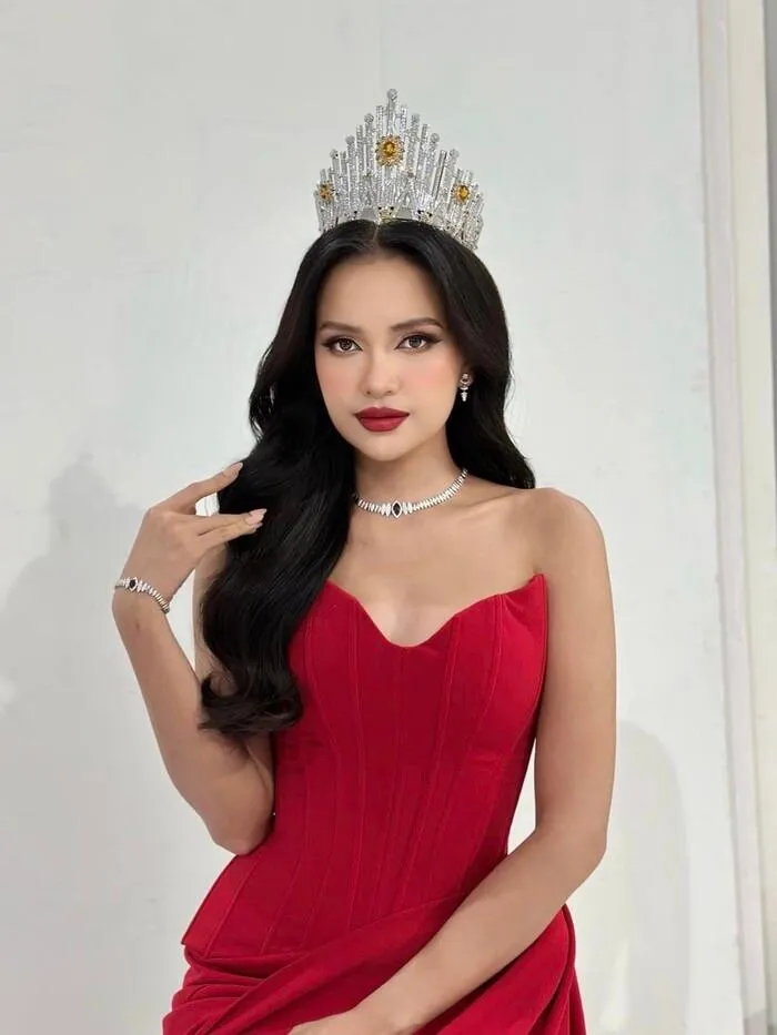 Ngọc Châu dè chừng trước 1 đối thủ tại Miss Universe: Vẻ đẹp có 1-0-2, gợi nhớ đến Hhen Niê? - Hình 7