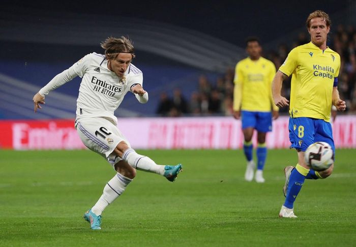 Toni Kroos vẽ siêu phẩm, Real Madrid thắng hú vía đội xếp áp chót - Hình 5