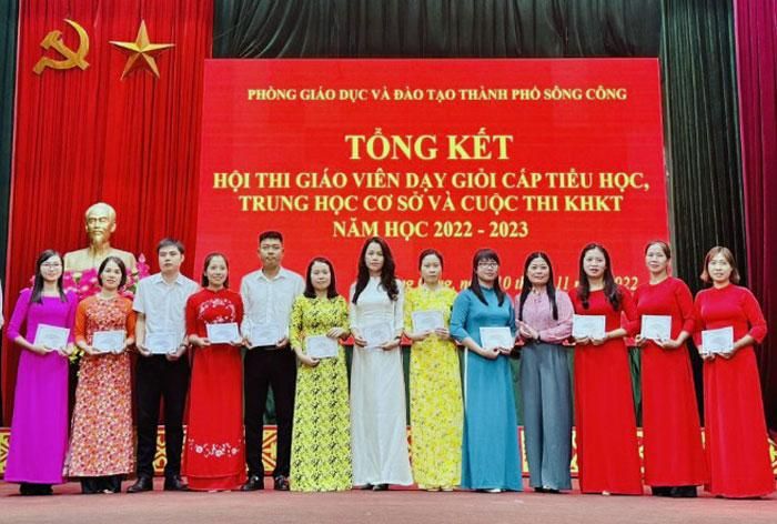 TP. Sông Công: 108 thầy, cô đạt danh hiệu Giáo viên dạy giỏi - Hình 1