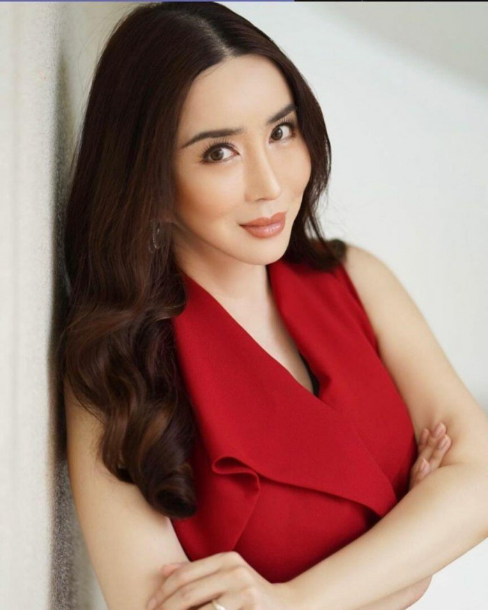 Miss Universe 2021 bị tỷ phú Thái Lan tước quyền trao vương miện, fan la ó vì quá bất công? - Hình 5